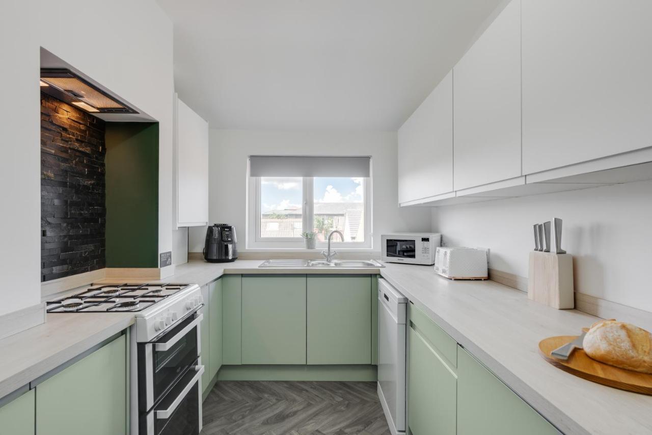 St David'S - Stylish 2 Bed Apartment, Free Parking, Close To Beach Lytham St Annes Exteriör bild